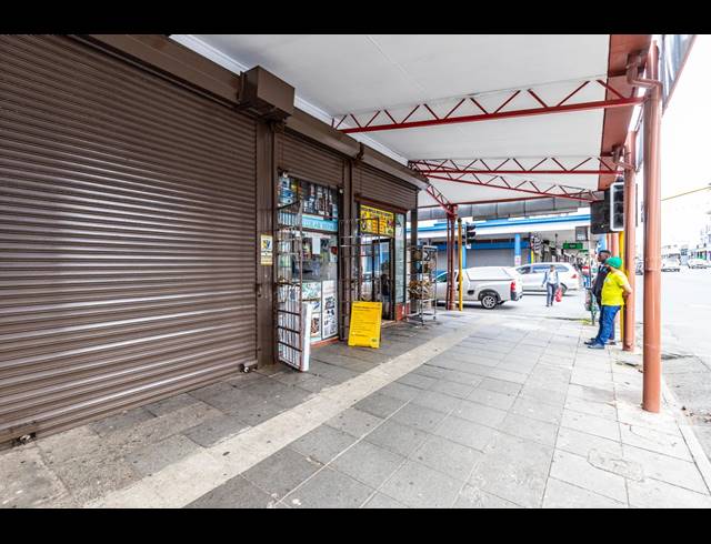 625M² OFFICE FOR SALE IN EAST LONDON CENTRAL